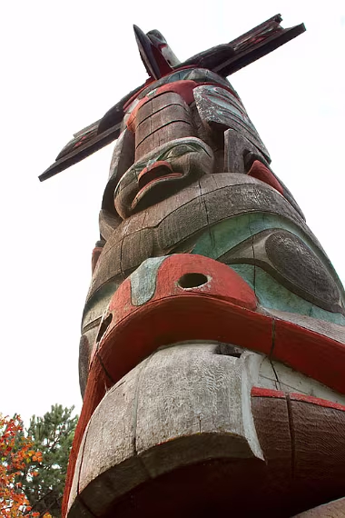 Haida Morturay Pole null