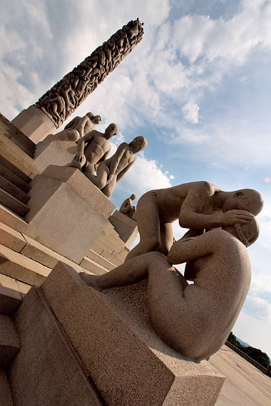 Monument null
