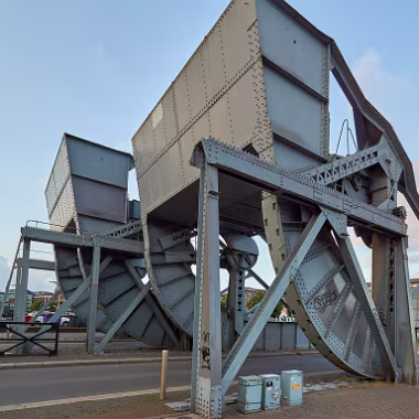 Iron Lifts null